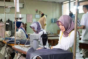 tailor-woman-hijab