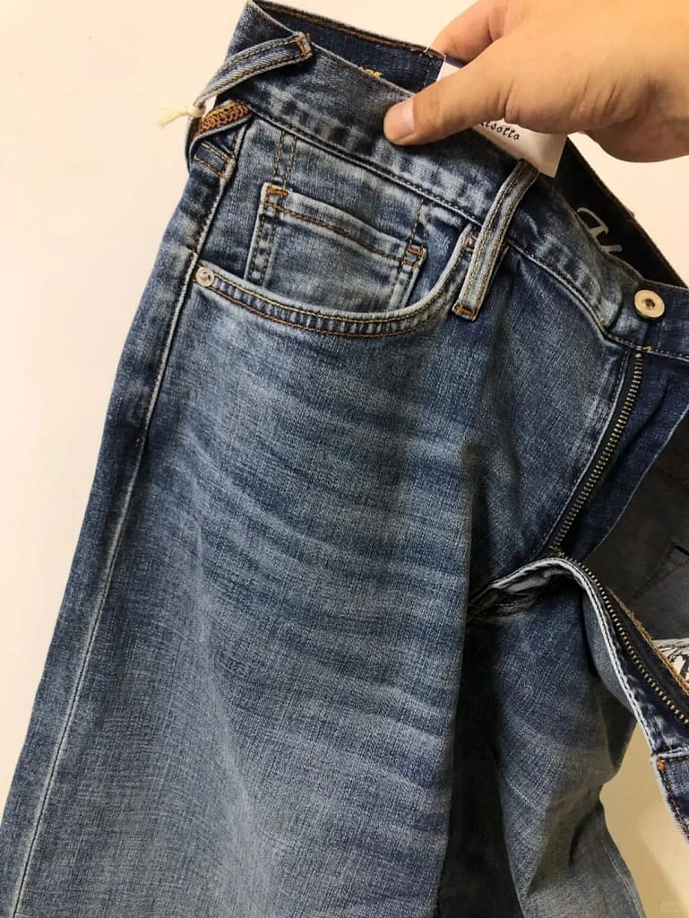 Jeans-Manufacturer-Hand-Brush